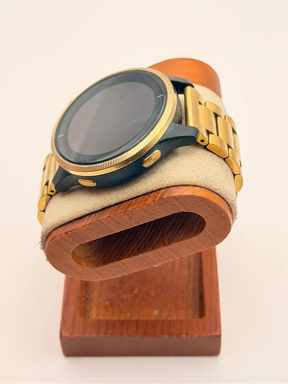 Garmin Venu, Tested, Gold/Black, Charger Included, Stainless Steel Band